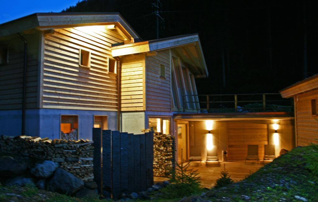 Huttenhotel Husky Lodge Muotathal Exterior photo